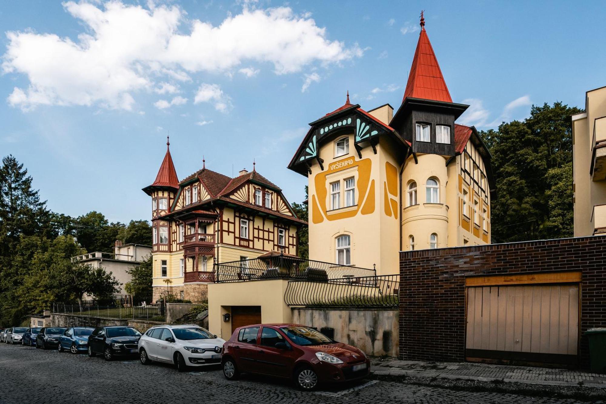 Vila Vysehrad Лугачовіце Екстер'єр фото